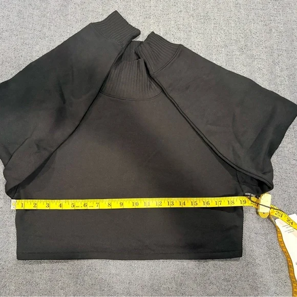 Alo Cropped Serenity Coverup | color: black | size: M - Picture 4 of 8